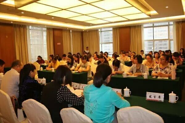 陜煤化集團(tuán)巾幗就業(yè)創(chuàng)新?陜鋼(家政)培訓(xùn)班開班 陜煤化集團(tuán)巾幗就業(yè)創(chuàng)新?陜鋼(家政)培訓(xùn)班開班