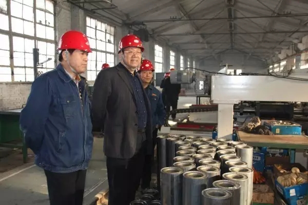 龍鋼集團公司董事長、總經(jīng)理董銀師一行到華冶公司調(diào)研