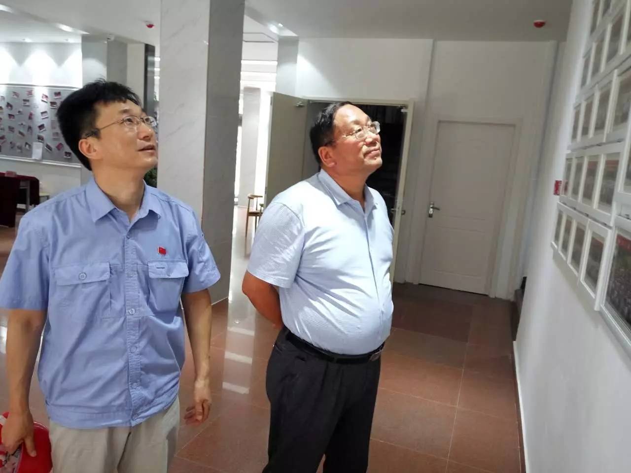 龍鋼集團(tuán)公司董事長、總經(jīng)理董銀師到西鋼、紅光物流公司調(diào)研