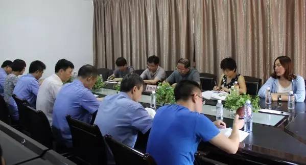 董銀師、史明奇一行到西鋼、紅光物流公司檢查黨風(fēng)廉政建設(shè)工作