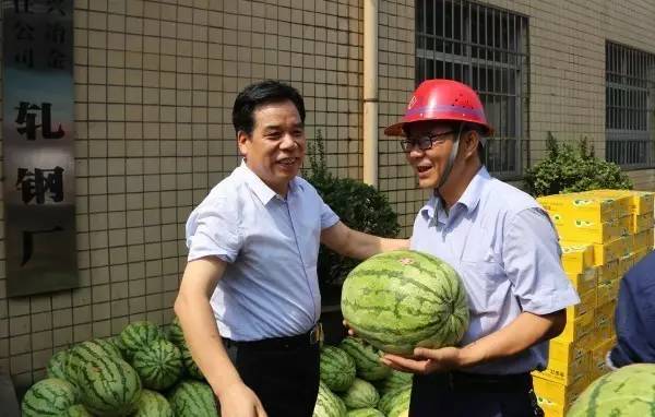 董銀師、劉光明、陳輝赴基層單位慰問送清涼