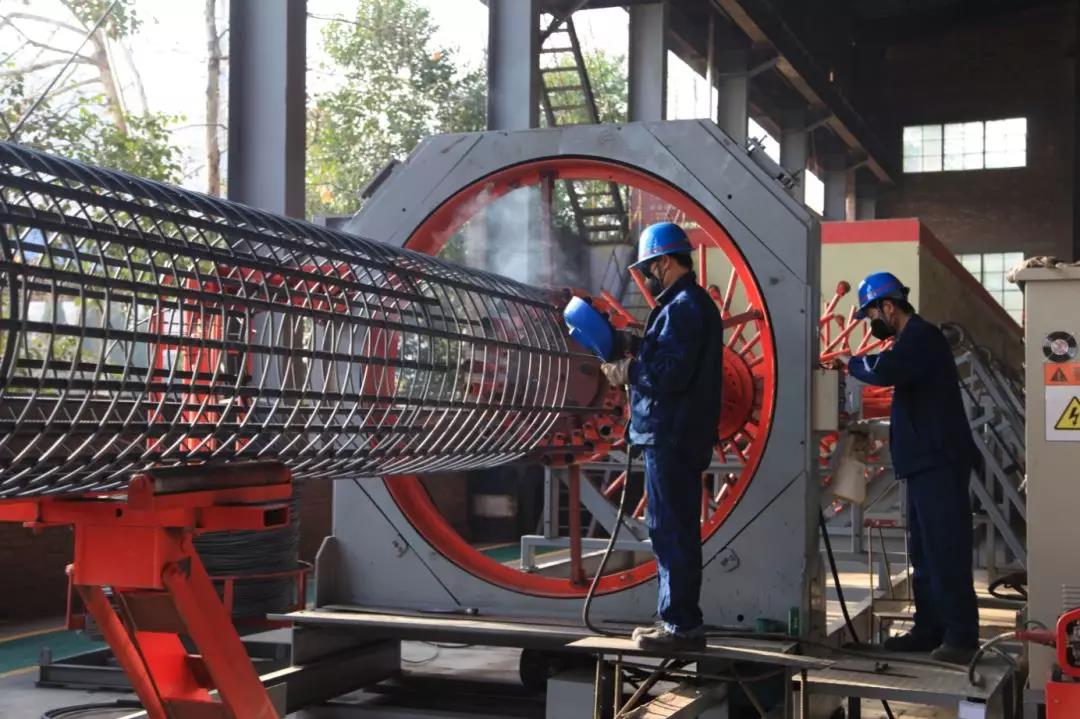 號響戰(zhàn)鼓急 潮涌風(fēng)帆起——龍鋼集團(tuán)“追趕超越 非鋼在行動”之強(qiáng)管理深改革篇 號響戰(zhàn)鼓急 潮涌風(fēng)帆起——龍鋼集團(tuán)“追趕超越 非鋼在行動”之強(qiáng)管理深改革篇
