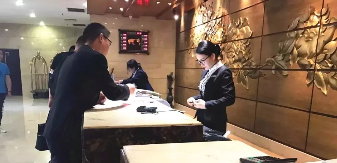 龍鋼集團(tuán):他們譜寫著勞動(dòng)最美之歌 龍鋼集團(tuán):他們譜寫著勞動(dòng)最美之歌