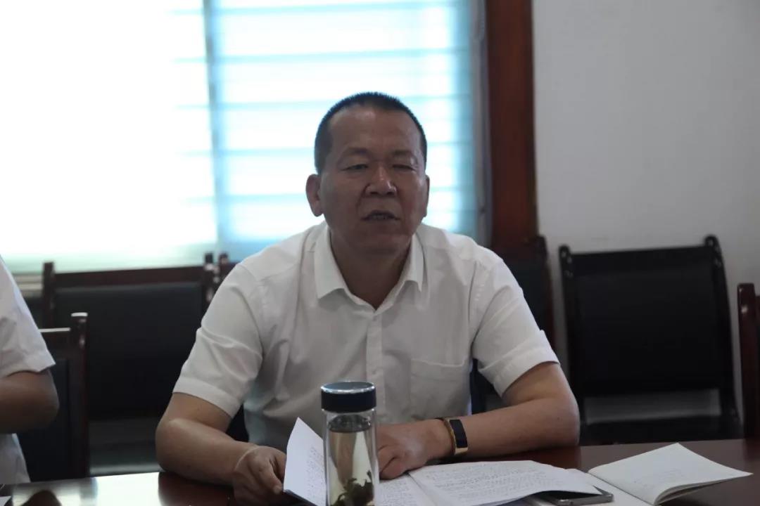 龍鋼集團(tuán)黨委中心組進(jìn)行黨風(fēng)廉政專題學(xué)習(xí) 龍鋼集團(tuán)黨委中心組進(jìn)行黨風(fēng)廉政專題學(xué)習(xí)