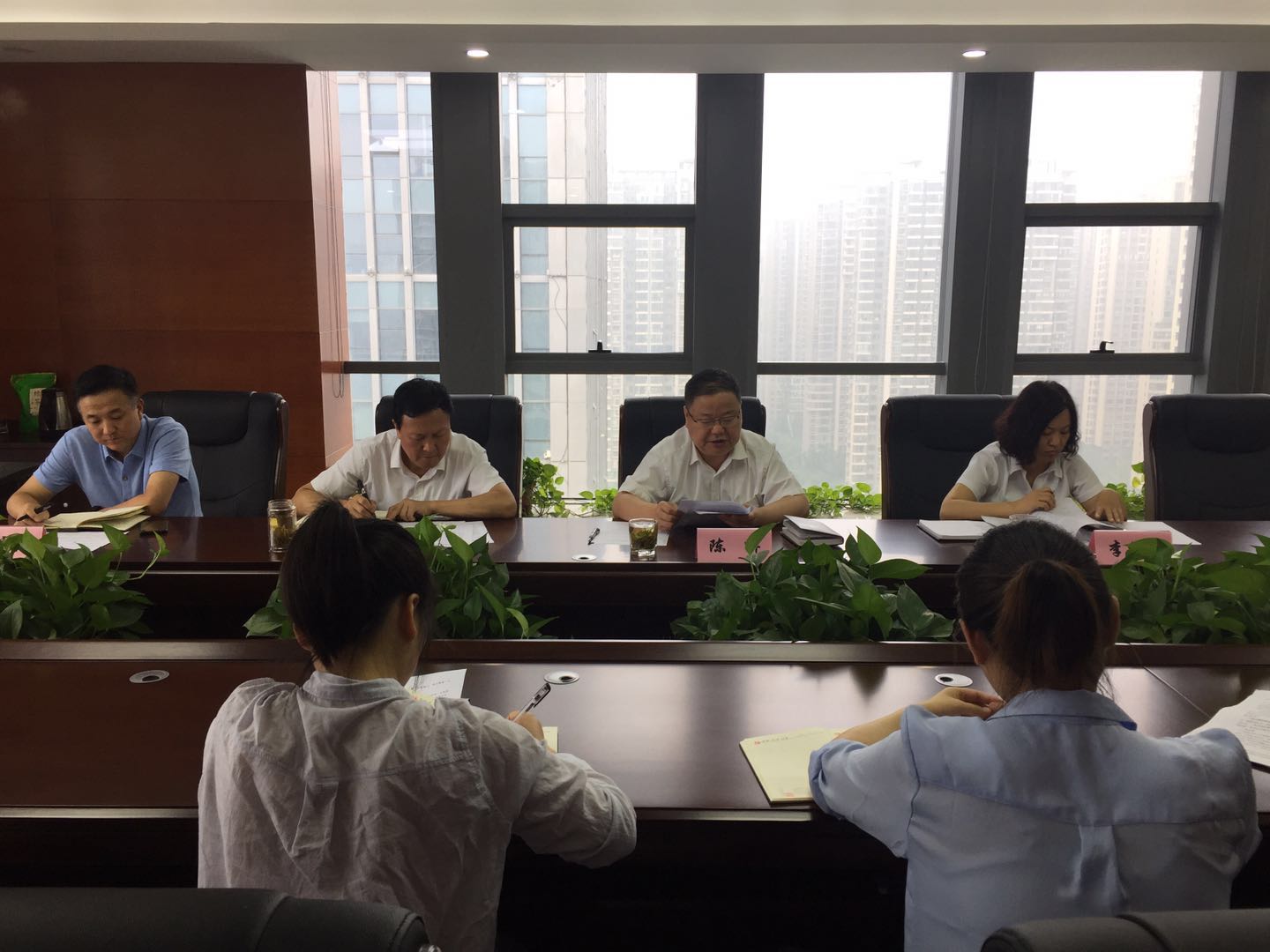 進出口公司召開“不忘初心、牢記使命”主題教育工作會