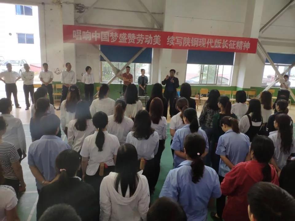 嘹亮的頌歌　深情的祝?！堜摷瘓F百人合唱節(jié)目側(cè)記