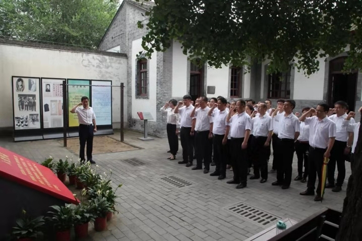 黨旗引領(lǐng)堅守初心　擔當使命砥礪前行——龍鋼集團2019年黨建工作綜述