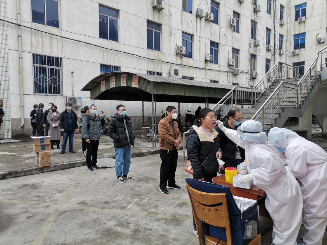 有序、有底！龍鋼集團(tuán)韓城返崗職工進(jìn)行核酸檢測(cè)硬核復(fù)工