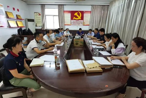 禹宏置業(yè)公司召開(kāi)清潔運(yùn)輸工作專題會(huì)