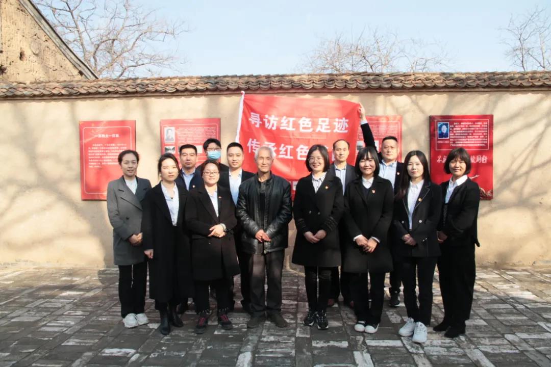 尋訪紅色足跡 傳承紅色基因 ——龍鋼集團(tuán)機(jī)關(guān)黨群工作部黨支部開(kāi)展主題黨日活動(dòng)