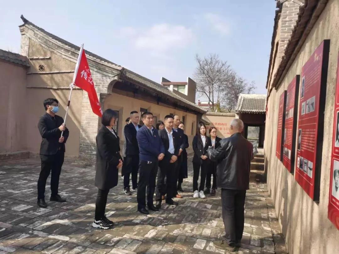 尋訪紅色足跡 傳承紅色基因 ——龍鋼集團(tuán)機(jī)關(guān)黨群工作部黨支部開(kāi)展主題黨日活動(dòng)