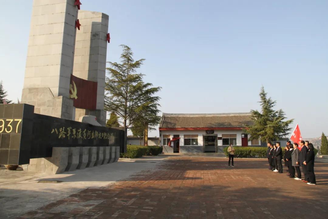 尋訪紅色足跡 傳承紅色基因 ——龍鋼集團(tuán)機(jī)關(guān)黨群工作部黨支部開(kāi)展主題黨日活動(dòng)